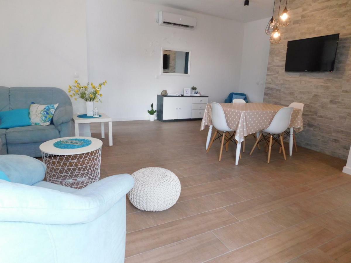 Apartman Karmen Apartment Tucepi Bagian luar foto